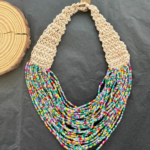 COLLAR-DE-HEVRAS-DE-CUENTAS-PEQUENAS-multicolor