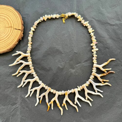 COLLAR-estilo-africano-imitando-hueso-espectacular