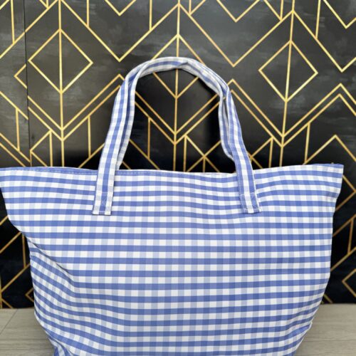 BOLSO VICHY MAXI – Tu aliado multiusos para primavera-verano azul